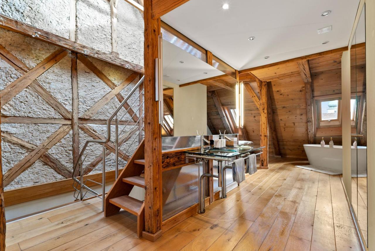 A&y Oldtown Penthouse Loft Apartment *