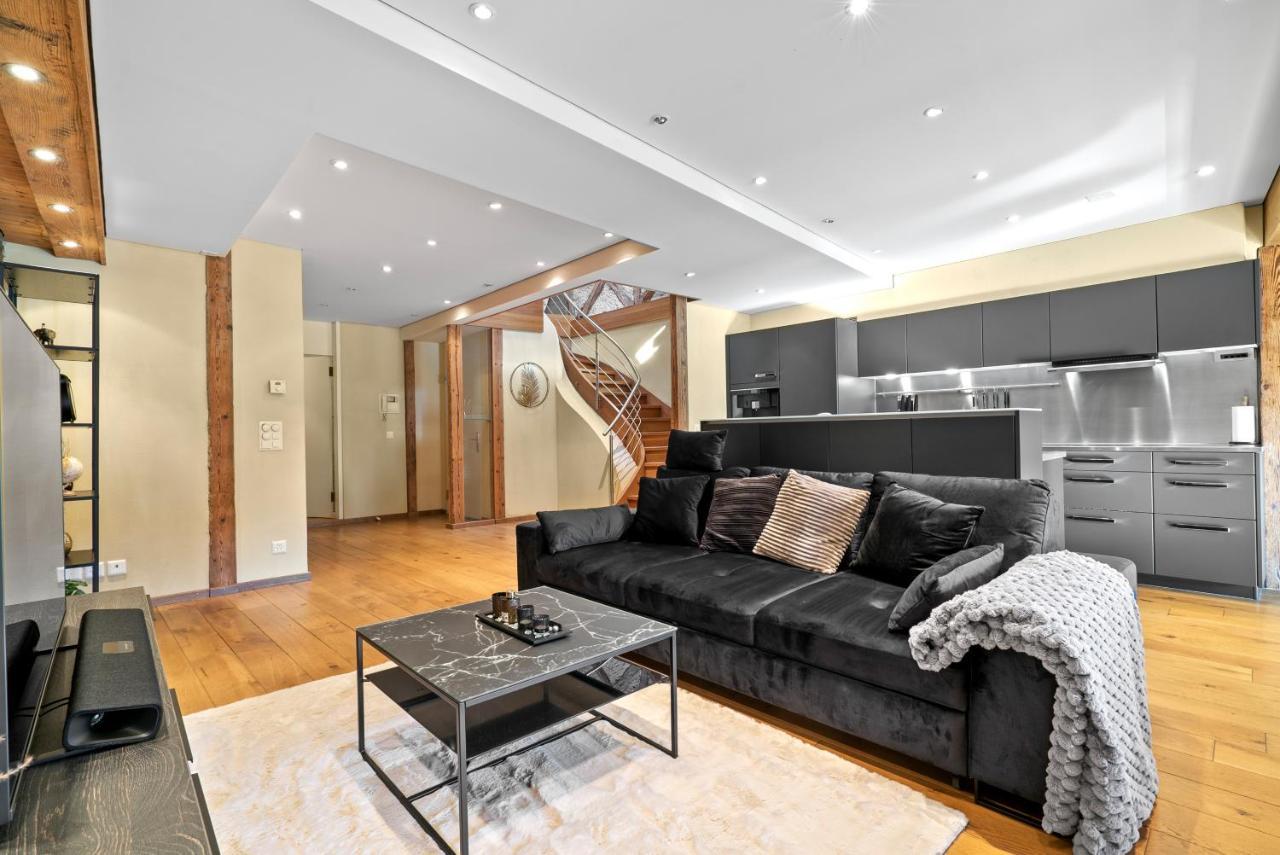 A&y Oldtown Penthouse Loft *